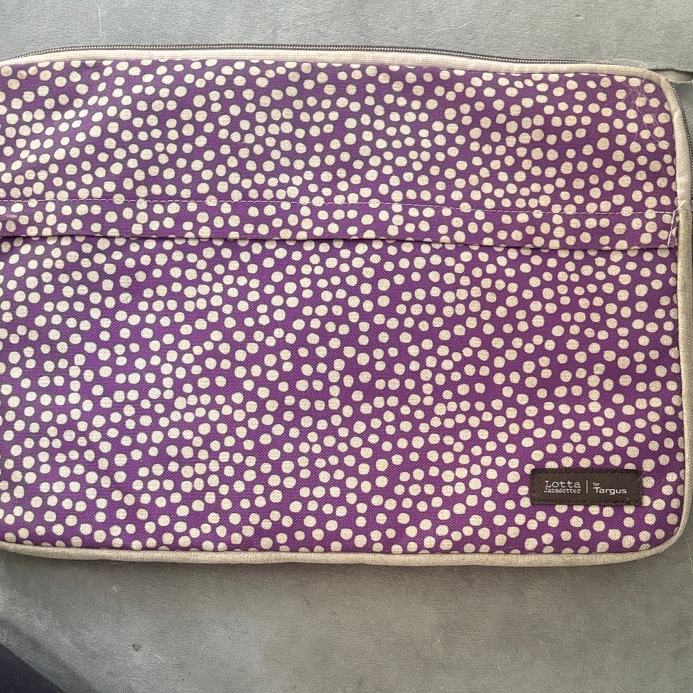 Targus Purple and White Polka Dot Laptop Sleeve